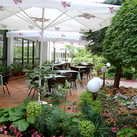 Hotel Pela Охрид Экстерьер фото
